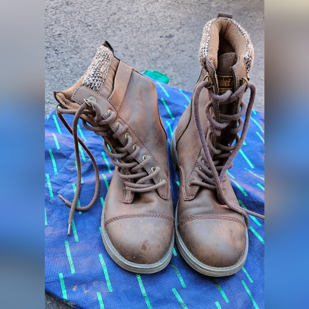 8 1/2 rocket dog motto boots